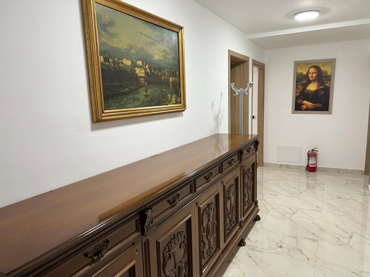 Pensiunea Albero Curtea De Arges Ngoại thất bức ảnh